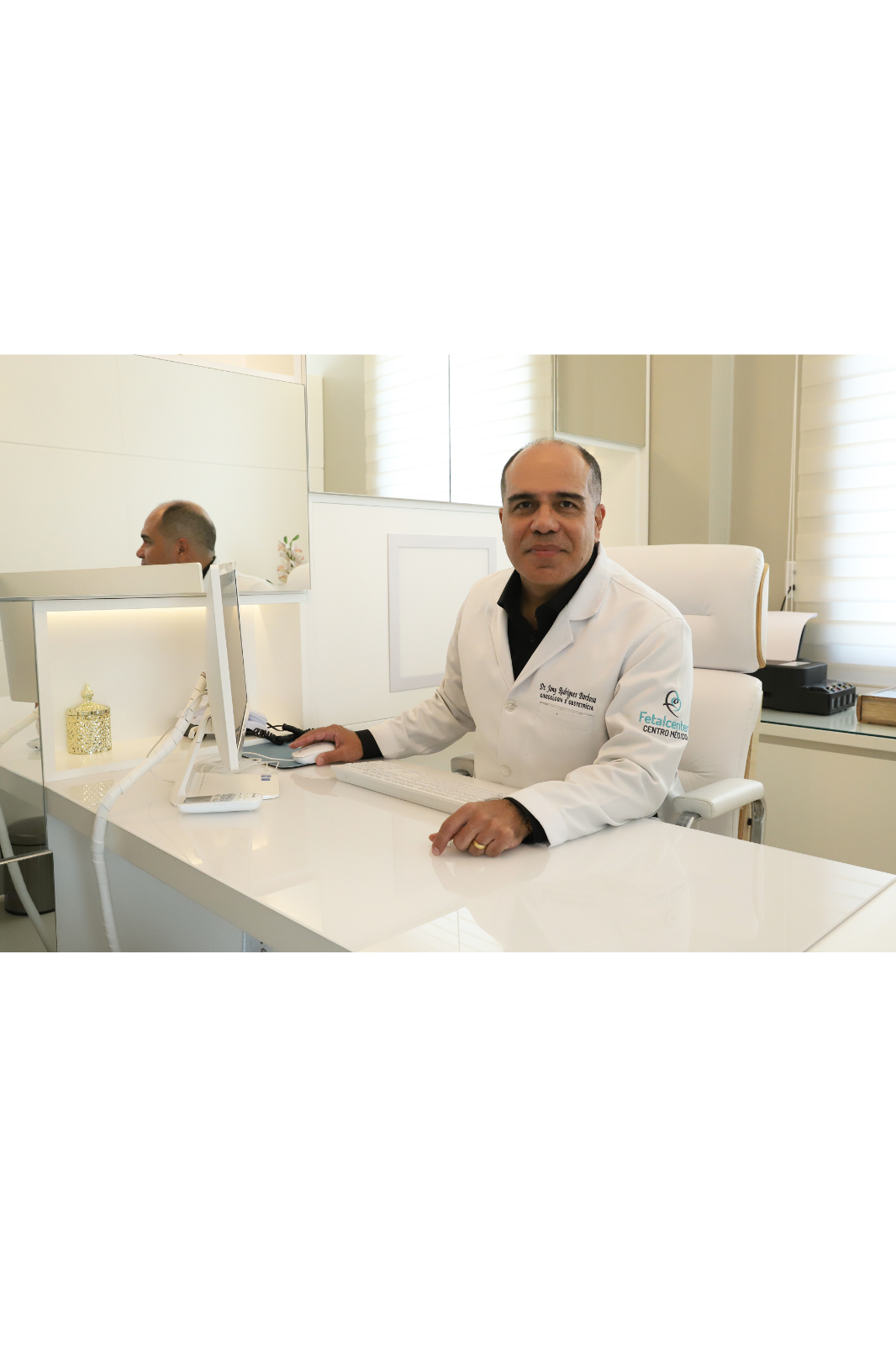 Dr. Jony em consultório